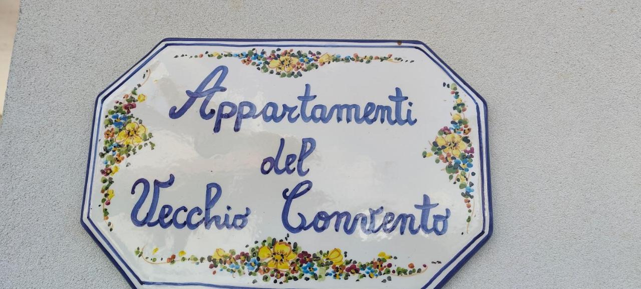 Appartamento 2 Del Vecchio Convento Orino Bagian luar foto